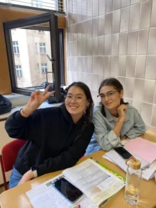 girls-english-lesson